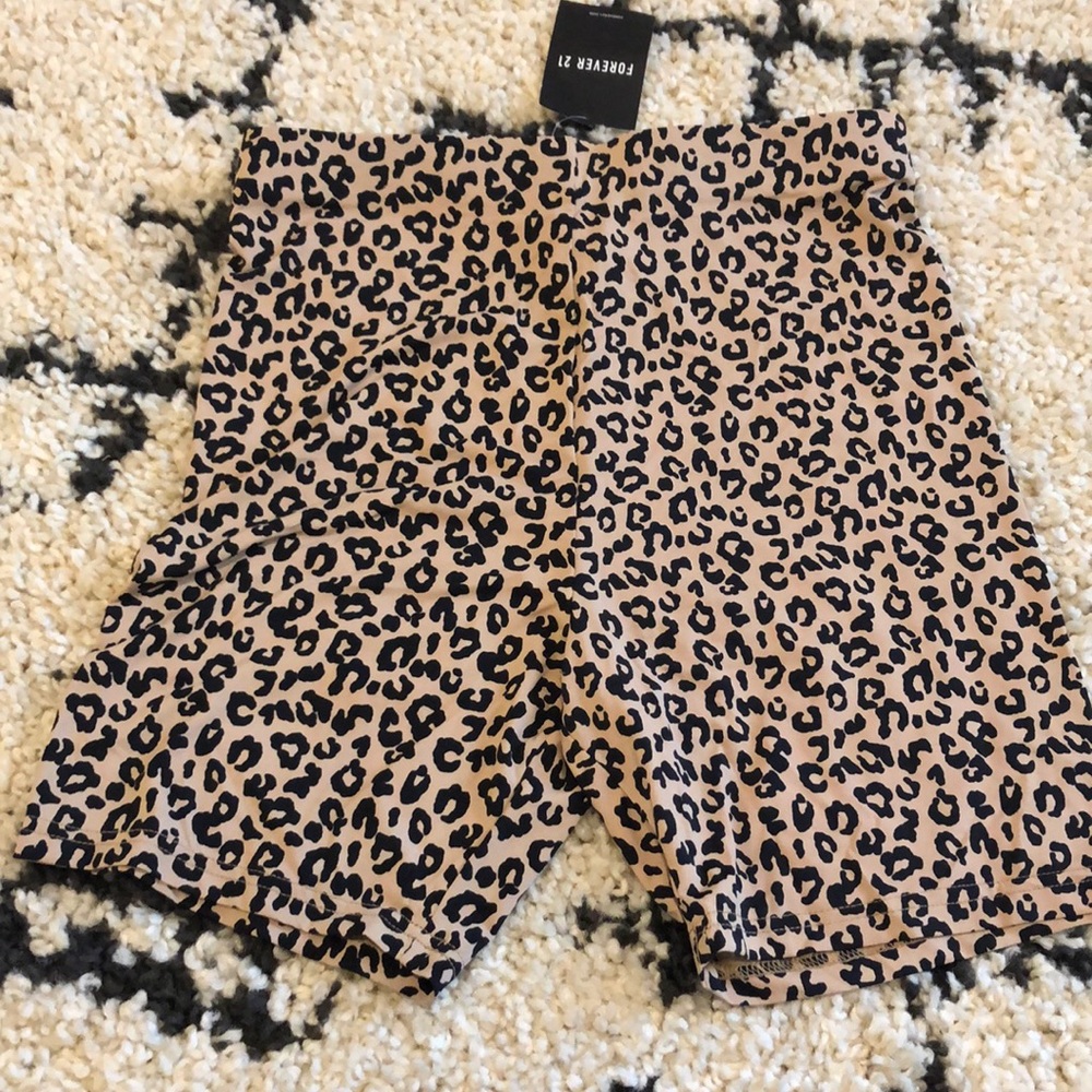 Leopard print biker shorts